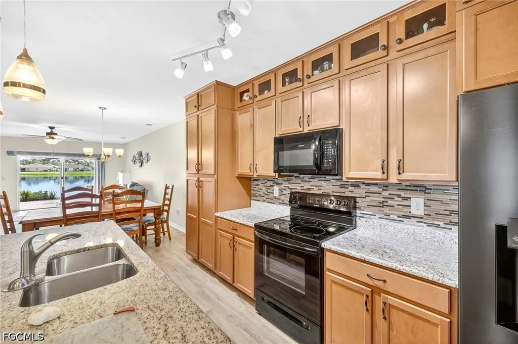 20038 Fiddlewood Avenue North Fort Myers FL 33917