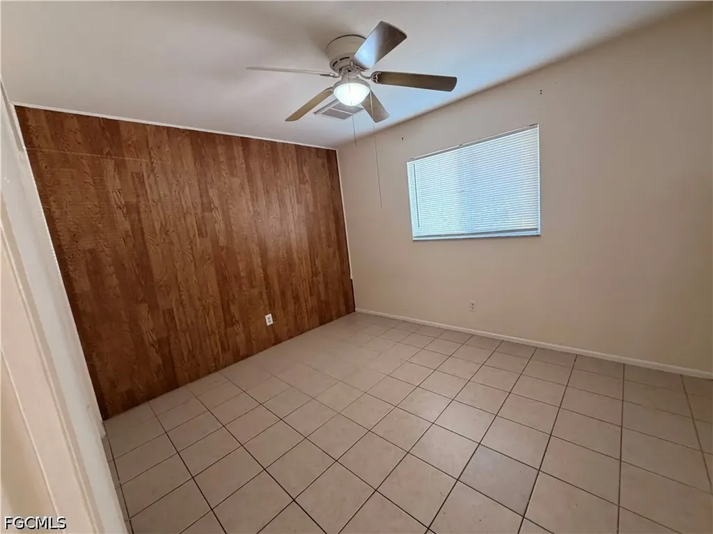 1212 SE 2nd Place Cape Coral FL 33990