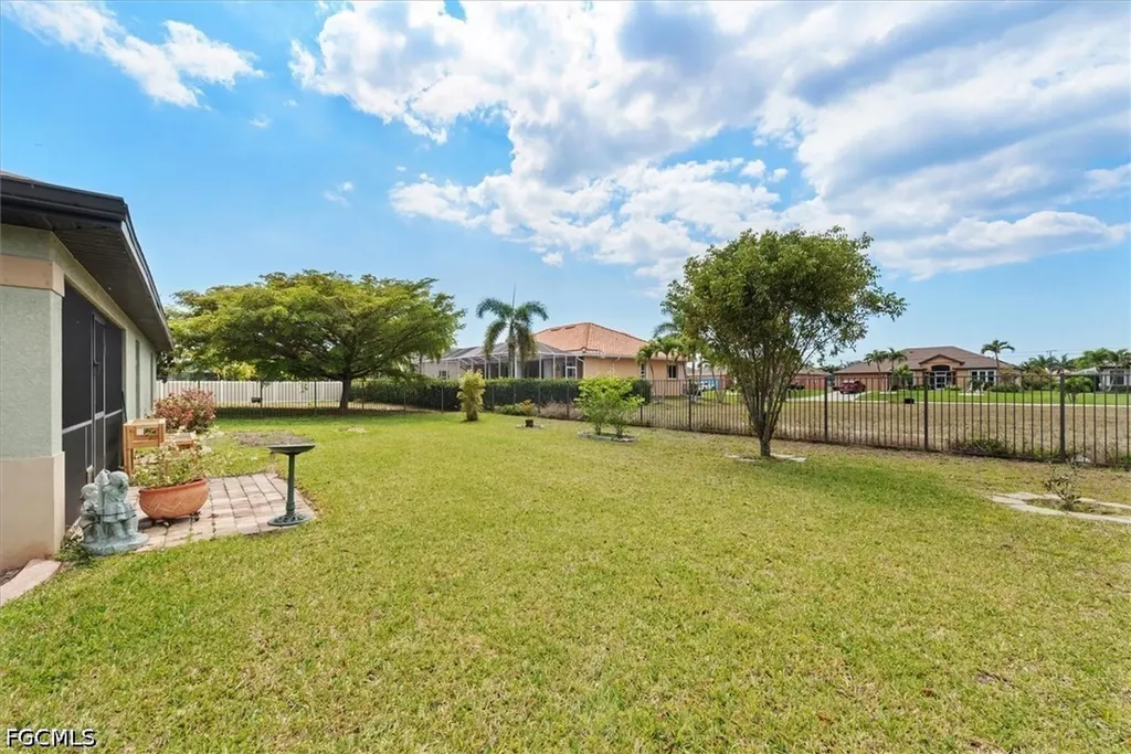 4548 SW 16th Place Cape Coral FL 33914