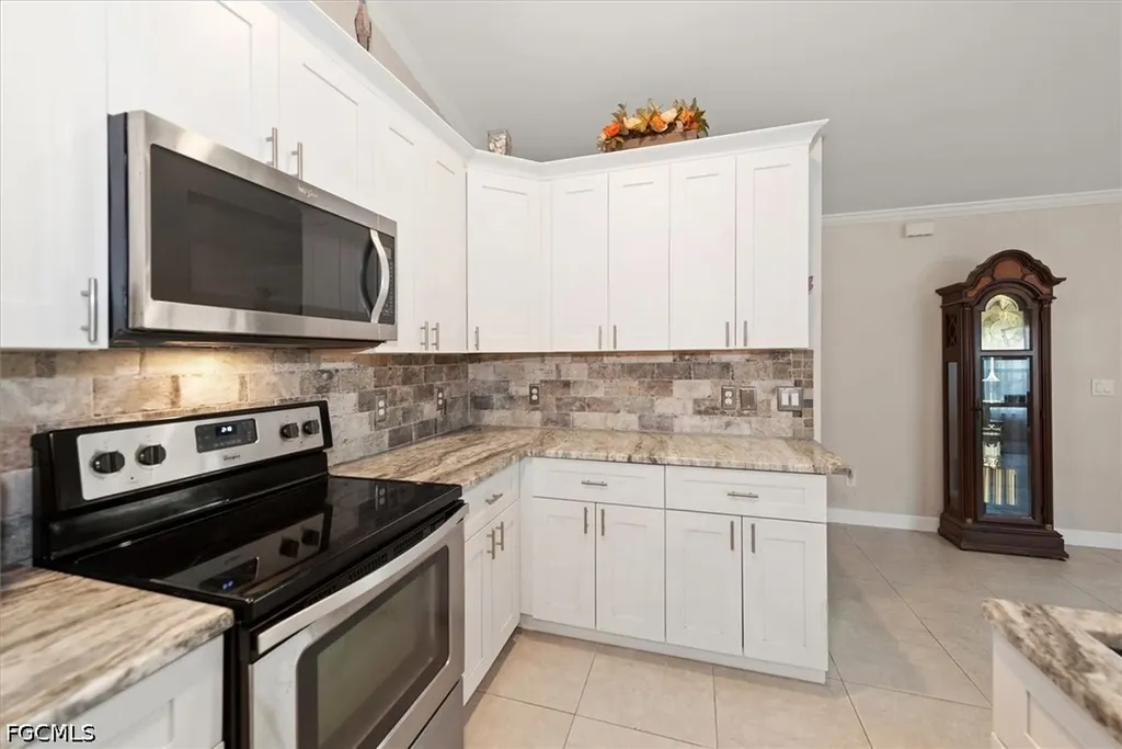 4548 SW 16th Place Cape Coral FL 33914