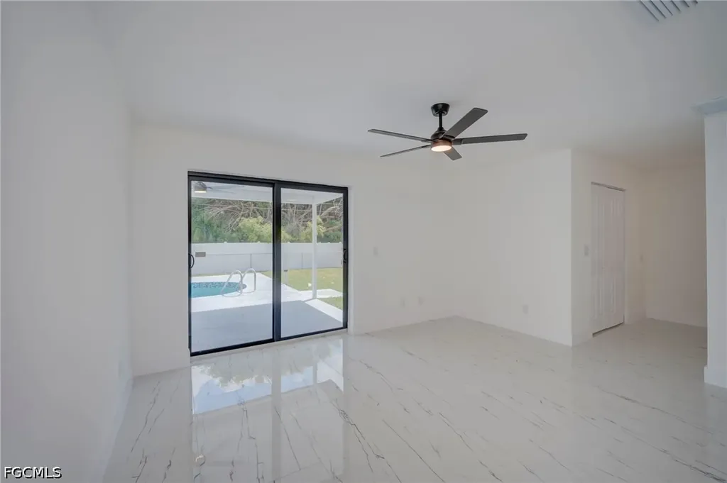 4305 SW 1st Avenue Cape Coral FL 33914