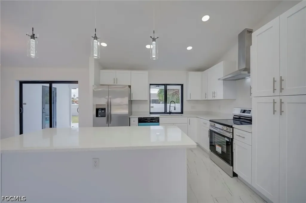 4305 SW 1st Avenue Cape Coral FL 33914