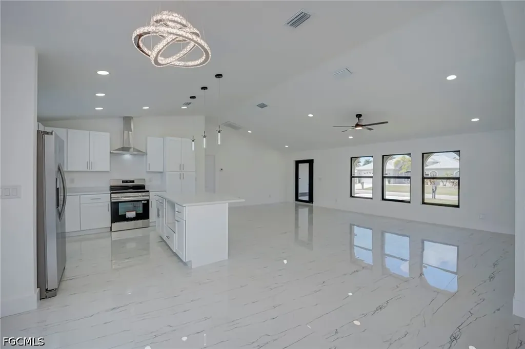 4305 SW 1st Avenue Cape Coral FL 33914
