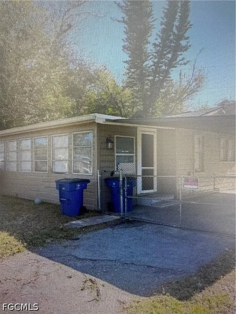 333 San Bernardino Street North Fort Myers FL 33903