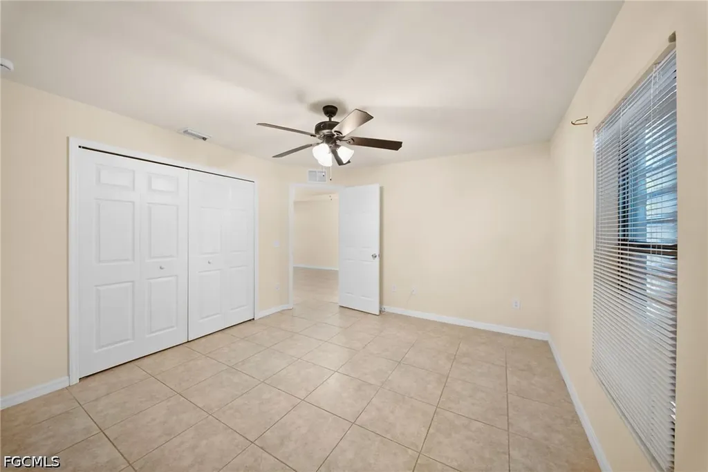 2820 SW 7th Place Cape Coral FL 33914