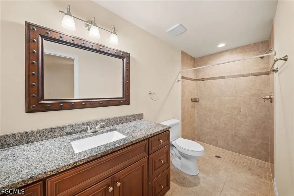 2820 SW 7th Place Cape Coral FL 33914