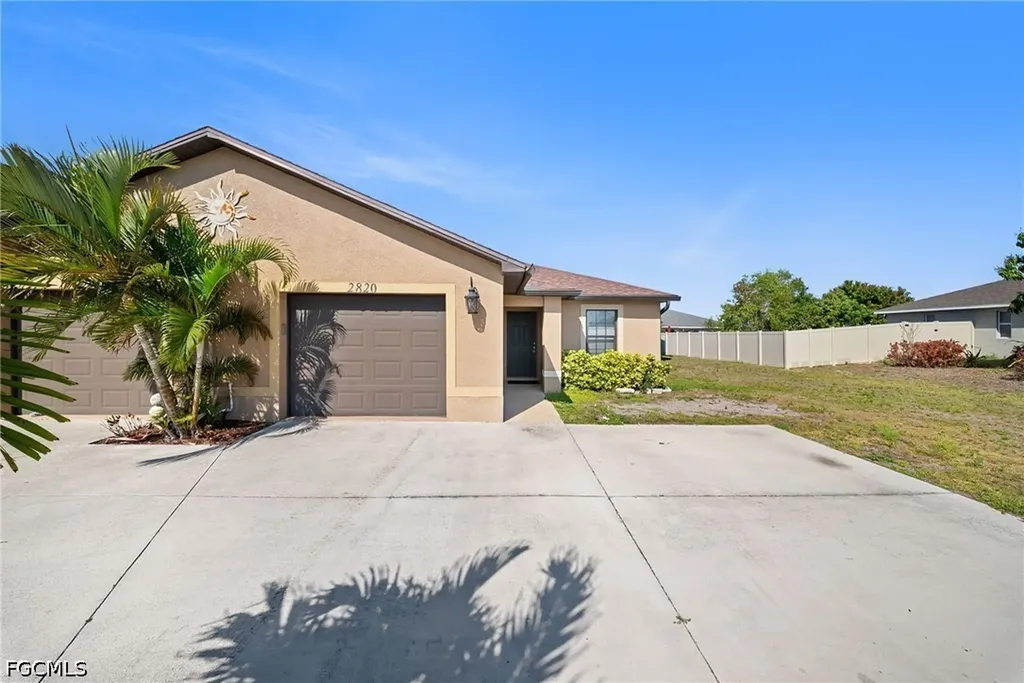 2820 SW 7th Place Cape Coral FL 33914