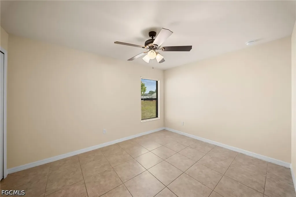 2820 SW 7th Place Cape Coral FL 33914