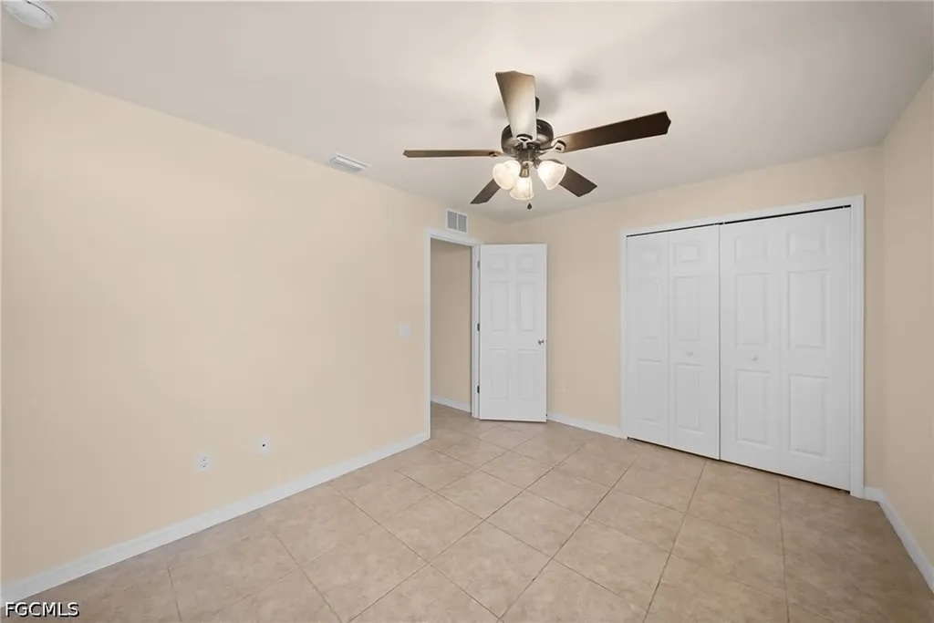 2820 SW 7th Place Cape Coral FL 33914