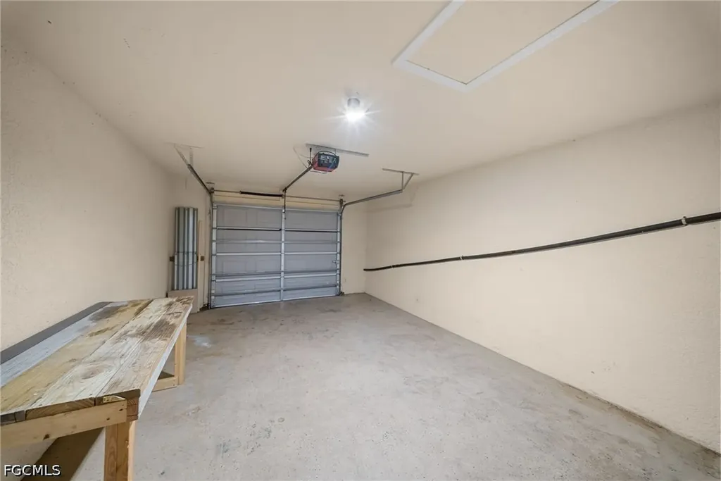 2820 SW 7th Place Cape Coral FL 33914