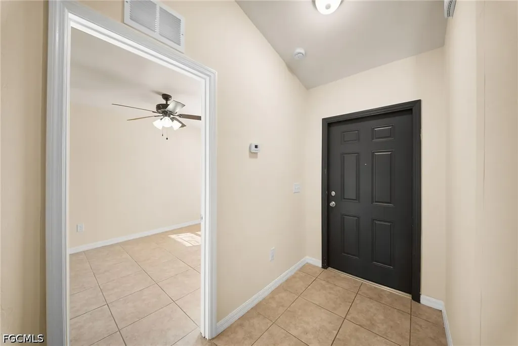 2820 SW 7th Place Cape Coral FL 33914