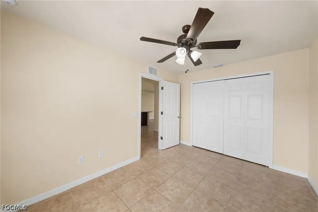 2820 SW 7th Place Cape Coral FL 33914