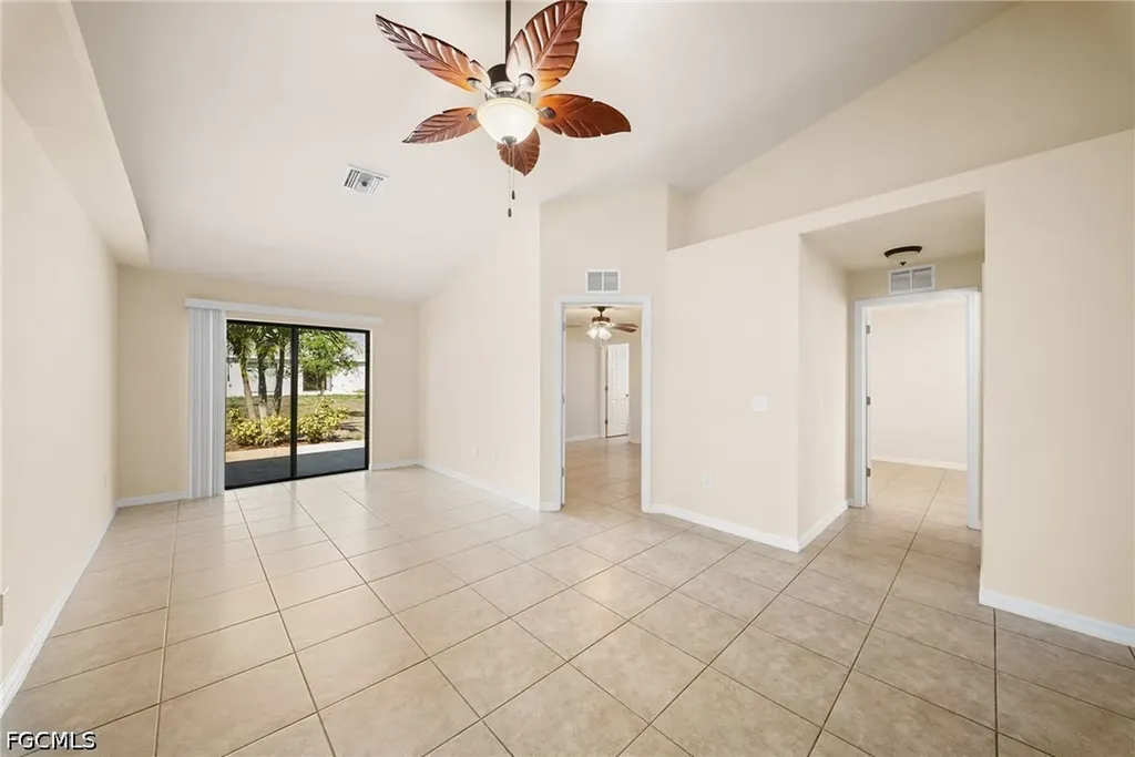 2820 SW 7th Place Cape Coral FL 33914