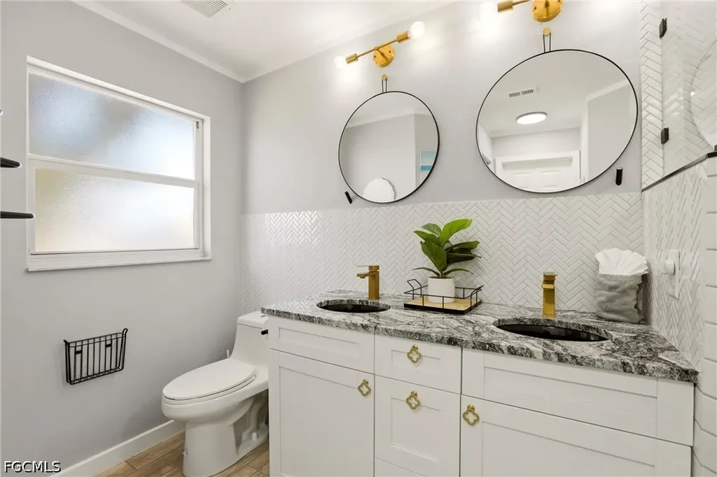 1818 SW 4th Avenue Cape Coral FL 33991