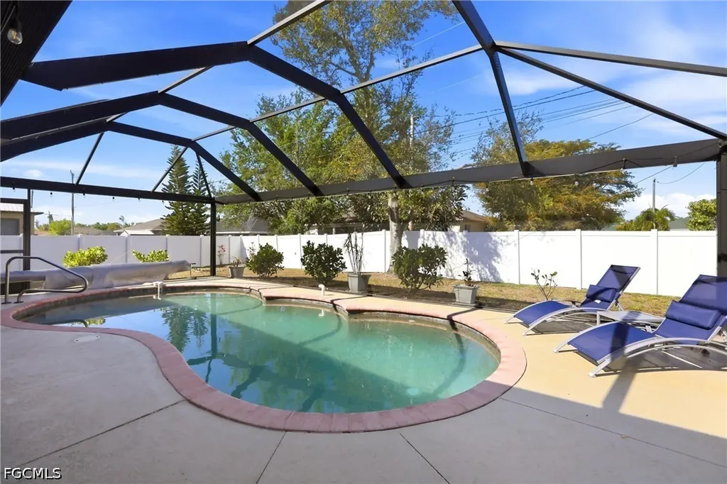 1818 SW 4th Avenue Cape Coral FL 33991