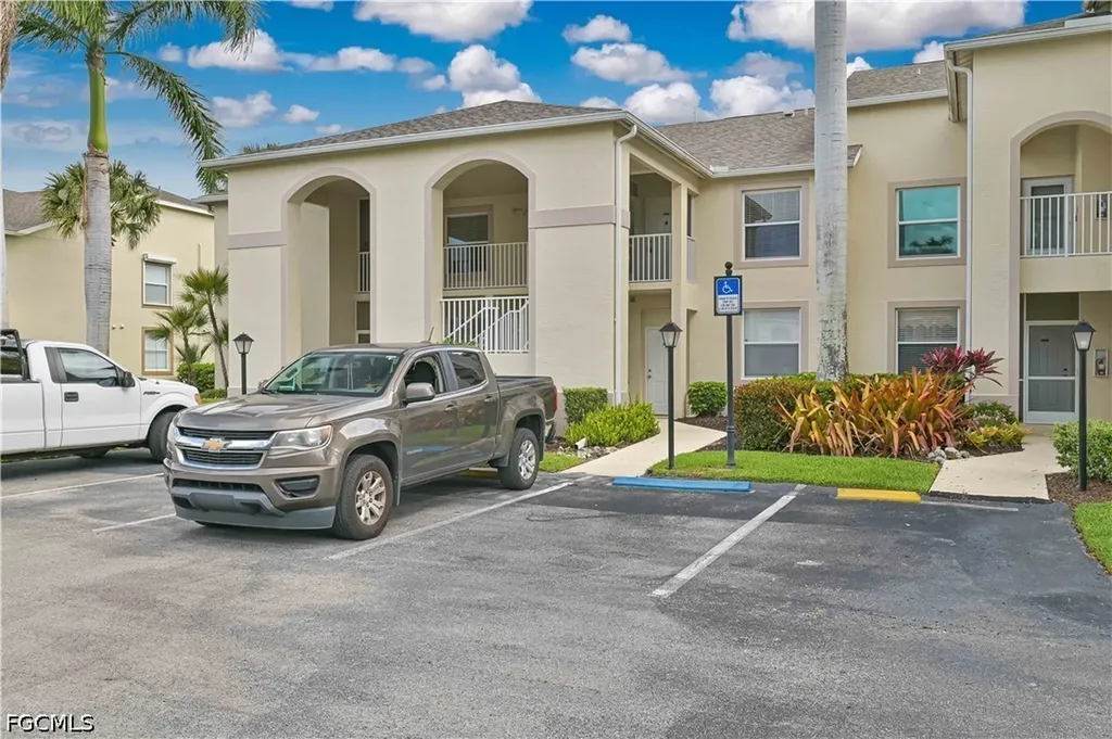 Estero FL, 21341 Lancaster Run, Unit 422