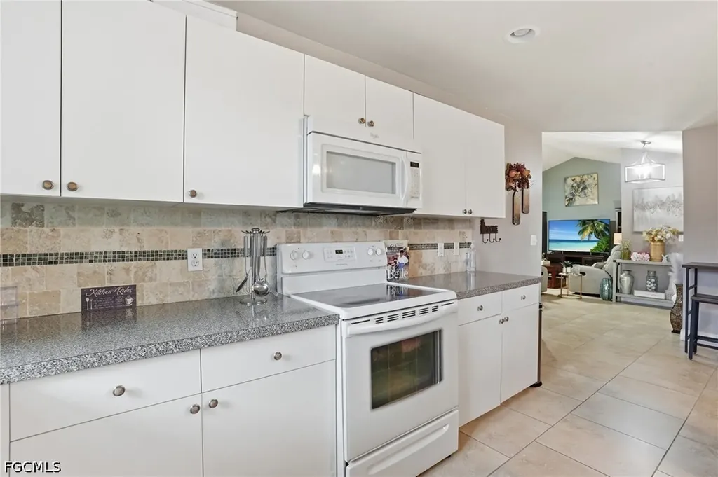 906 Venice Avenue N Lehigh Acres FL 33971