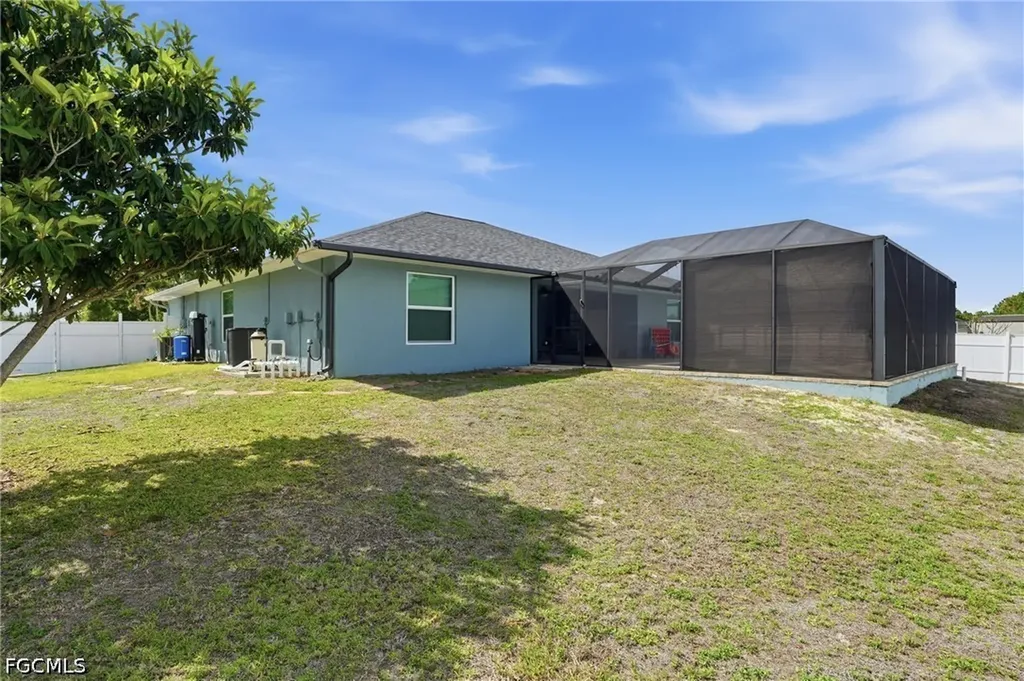 906 Venice Avenue N Lehigh Acres FL 33971