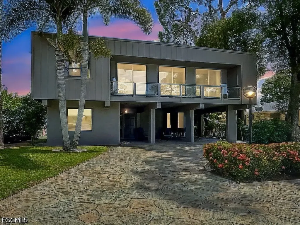 1702 Hill Avenue Fort Myers FL 33901