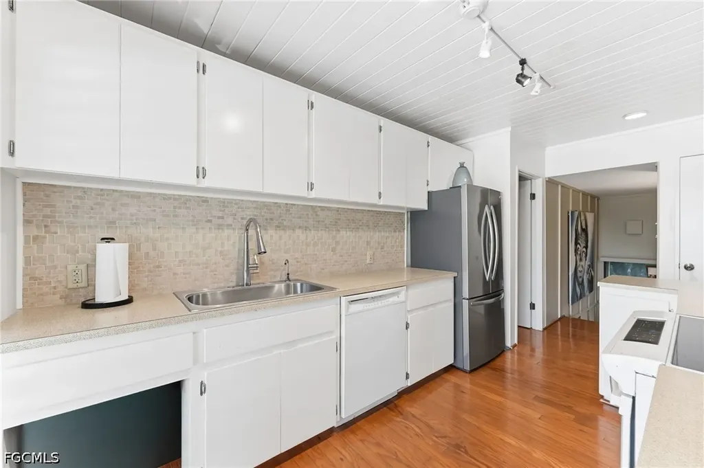 1702 Hill Avenue Fort Myers FL 33901