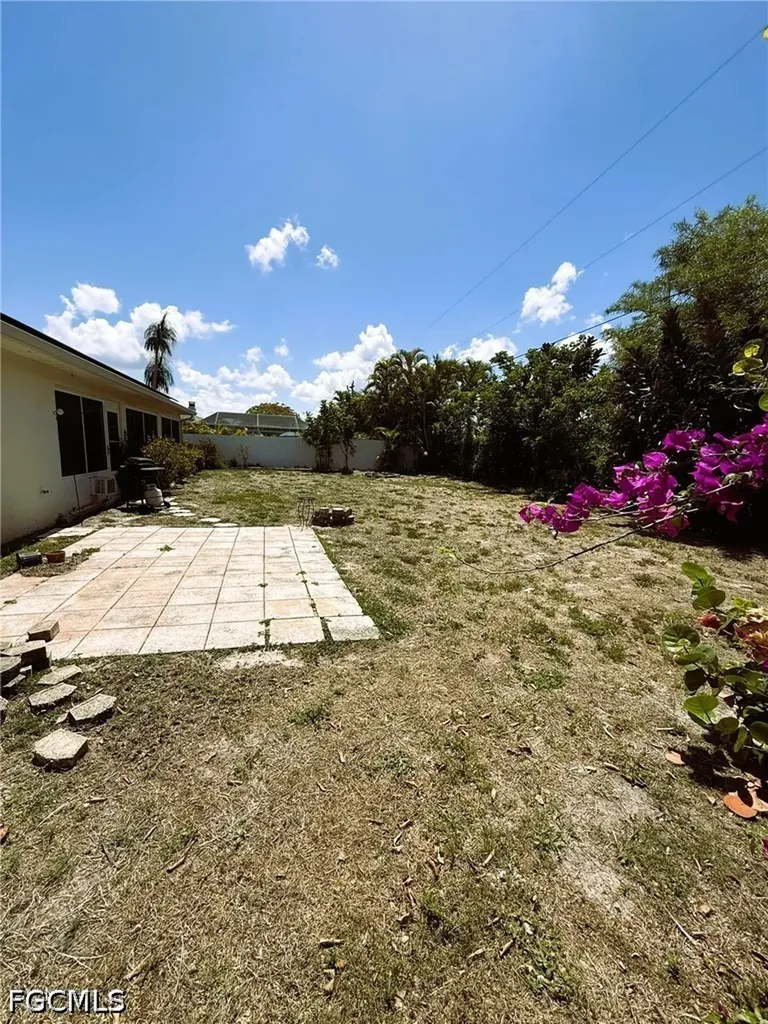 164 SE 17th Street Cape Coral FL 33990