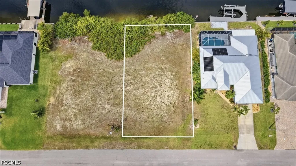 400 NW 32nd Place Cape Coral FL 33993