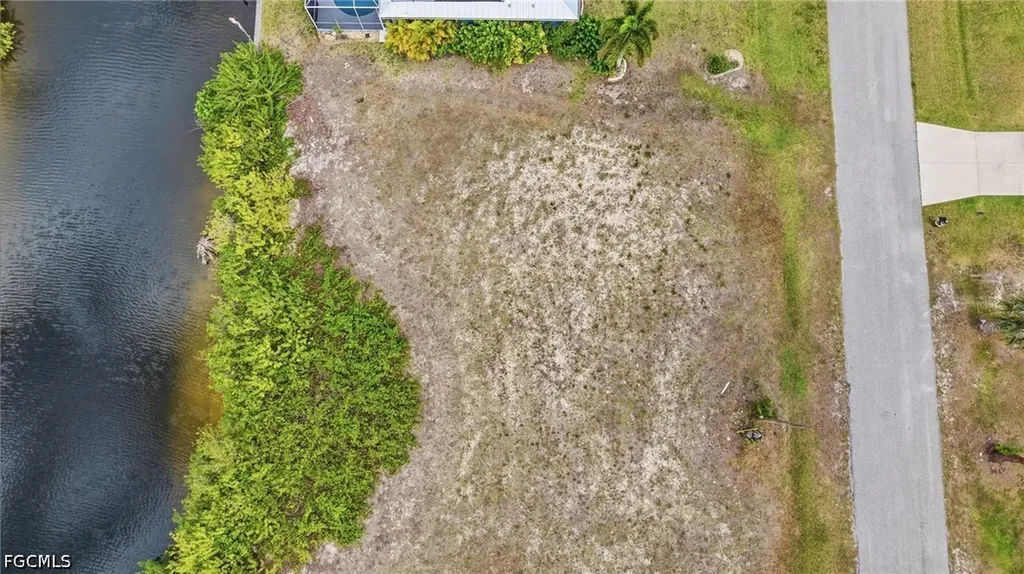 400 NW 32nd Place Cape Coral FL 33993