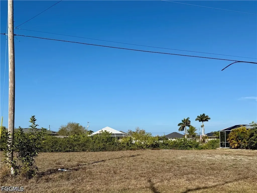 400 NW 32nd Place Cape Coral FL 33993
