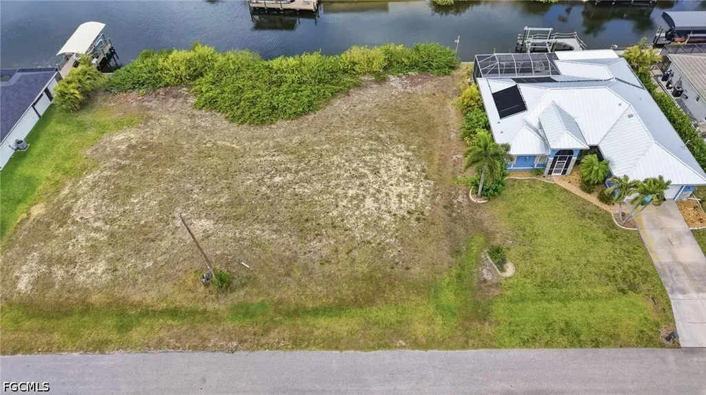 400 NW 32nd Place Cape Coral FL 33993