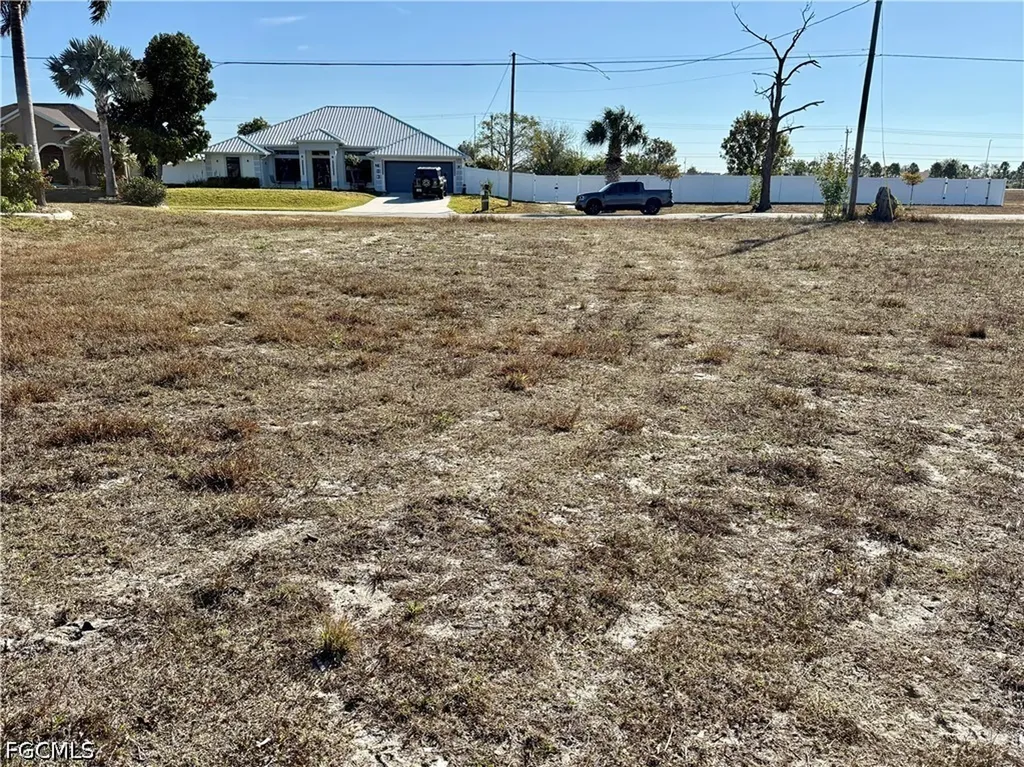400 NW 32nd Place Cape Coral FL 33993
