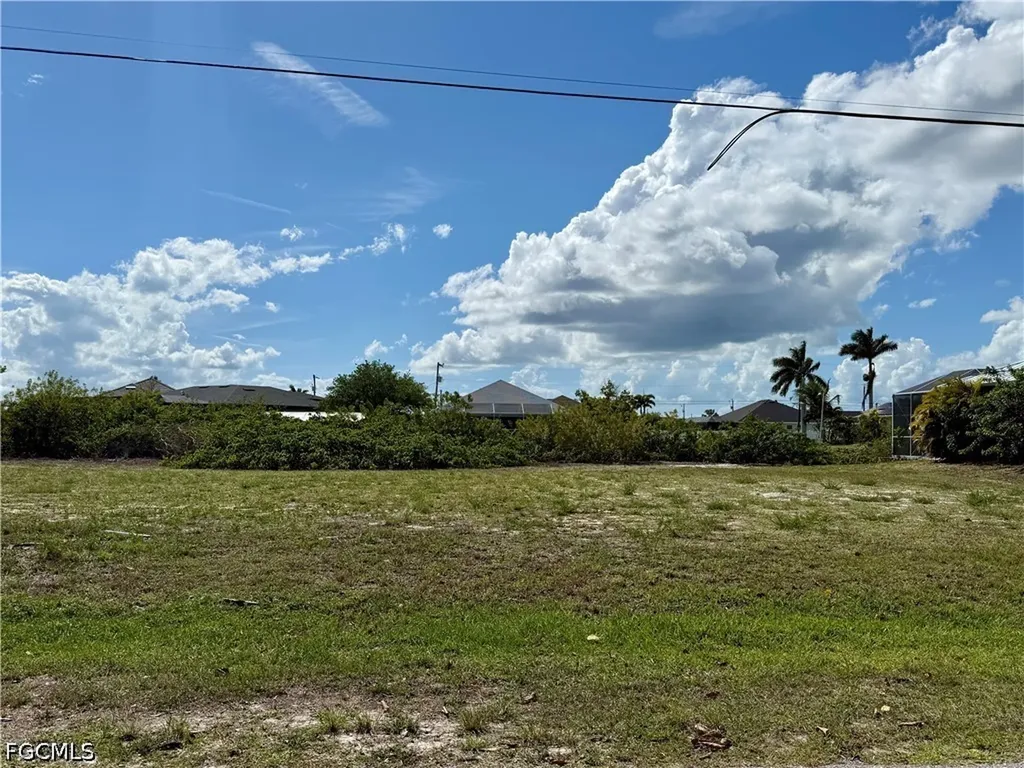 400 NW 32nd Place Cape Coral FL 33993