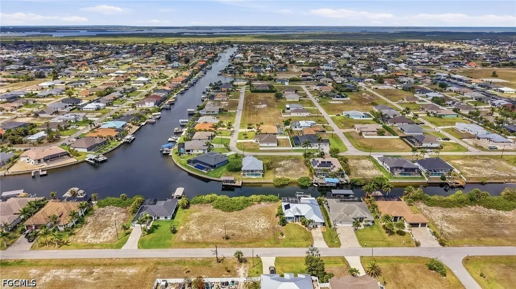 400 NW 32nd Place Cape Coral FL 33993