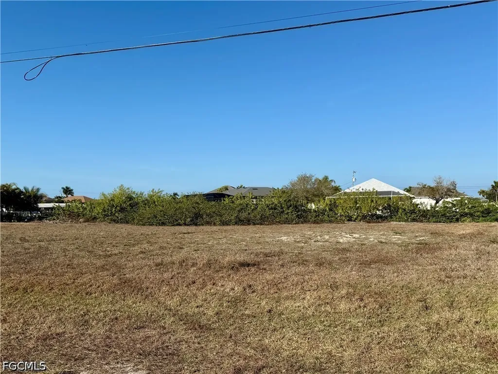 400 NW 32nd Place Cape Coral FL 33993