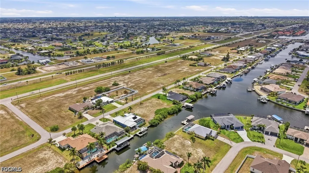 400 NW 32nd Place Cape Coral FL 33993