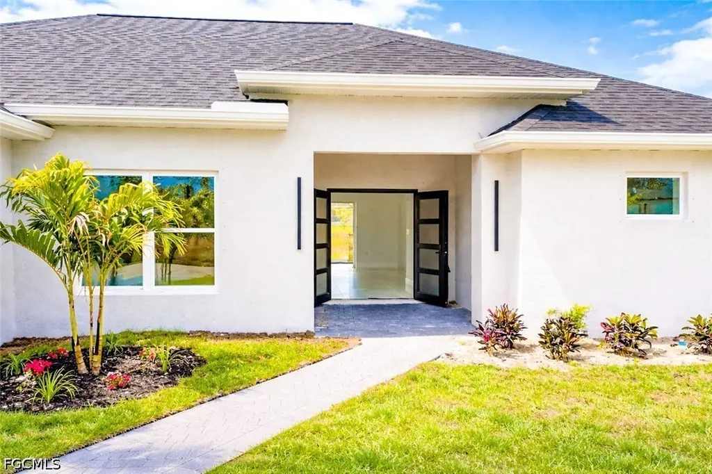 2906 NW 22nd Avenue Cape Coral FL 33993
