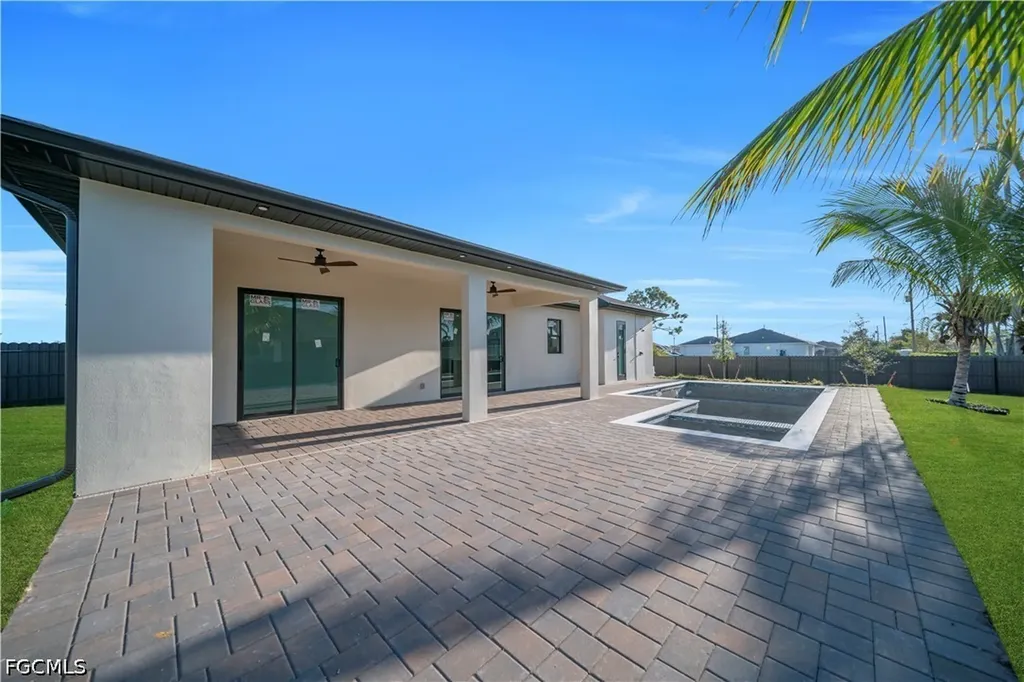 2406 Kismet Parkway W Cape Coral FL 33993