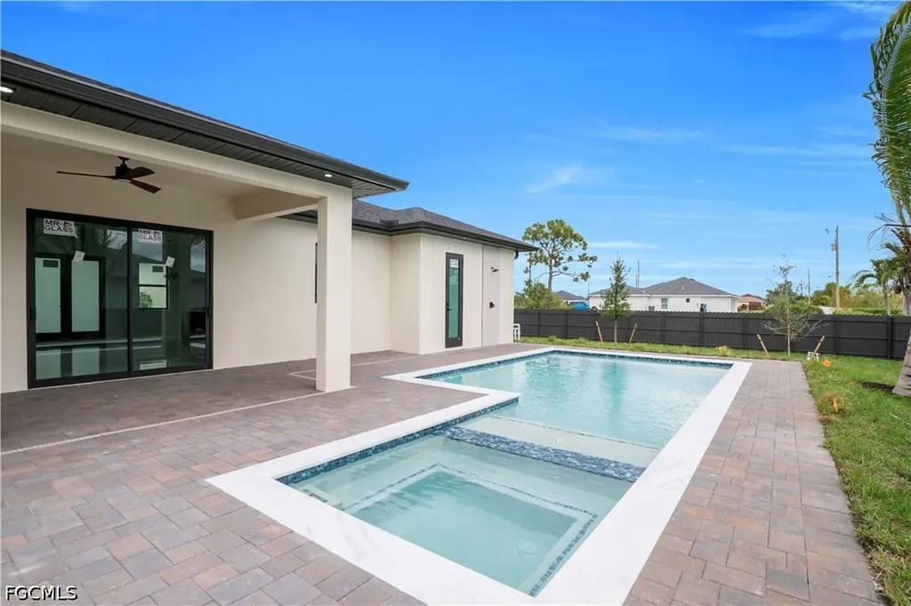2406 Kismet Parkway W Cape Coral FL 33993