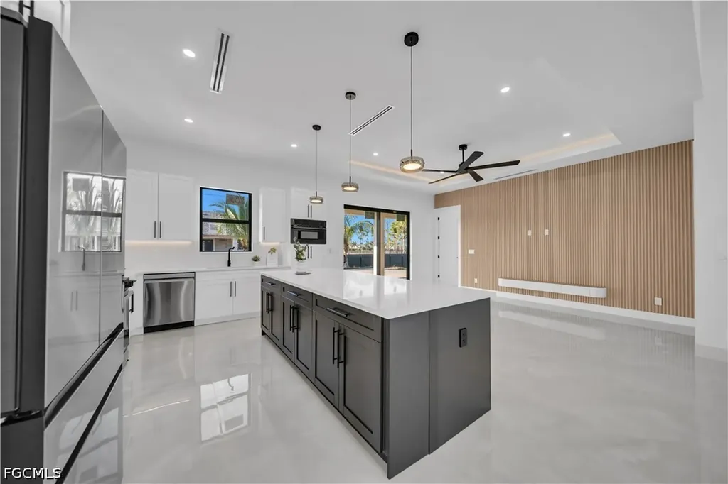 2406 Kismet Parkway W Cape Coral FL 33993