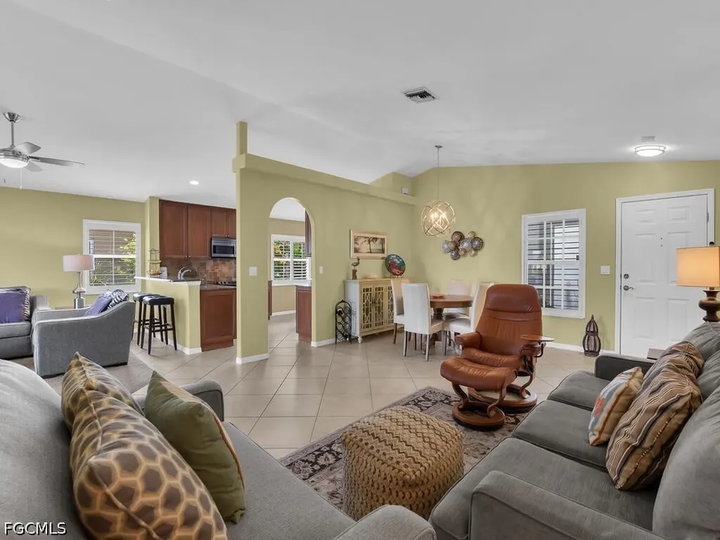 7631 Cameron Circle Fort Myers FL 33912