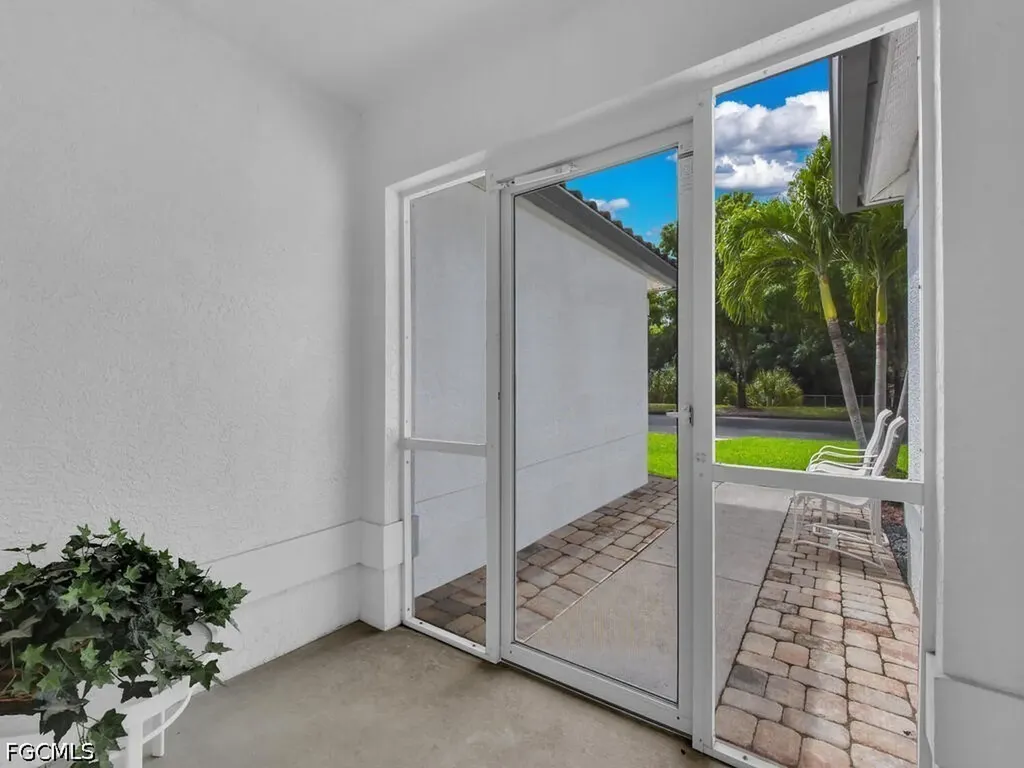 7631 Cameron Circle Fort Myers FL 33912