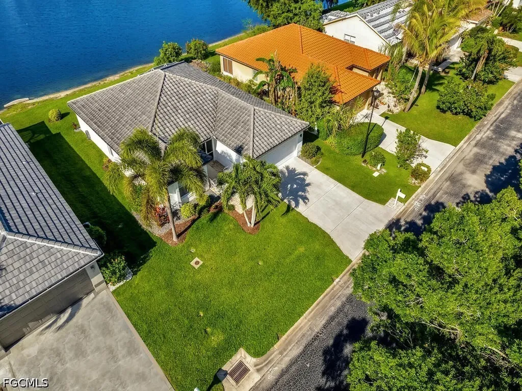 7631 Cameron Circle Fort Myers FL 33912