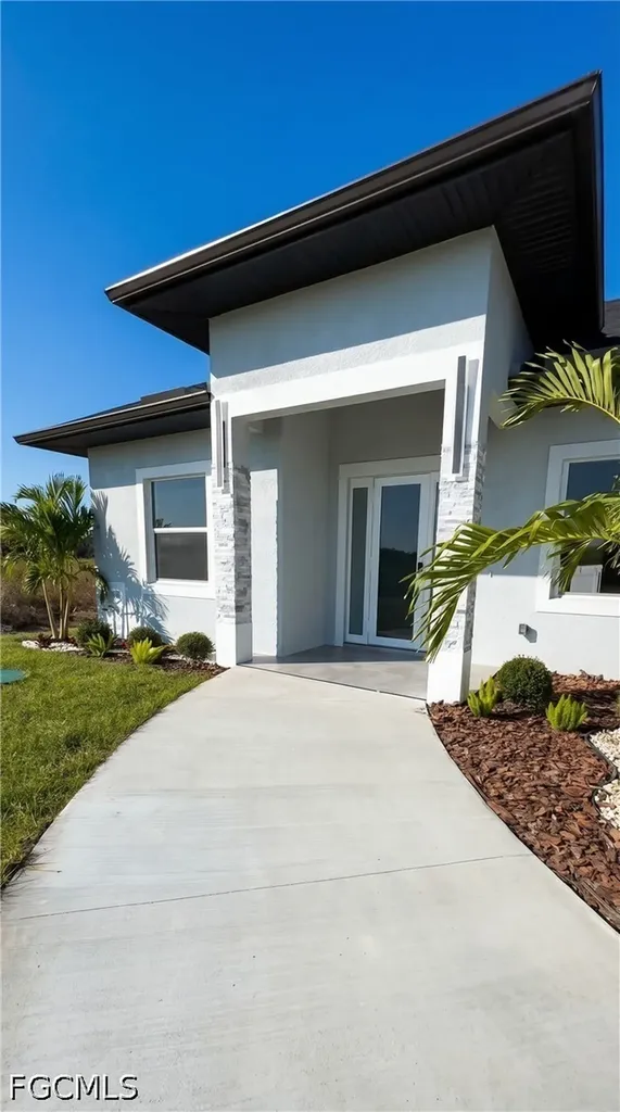 7020 Burma Circle Labelle FL 33935