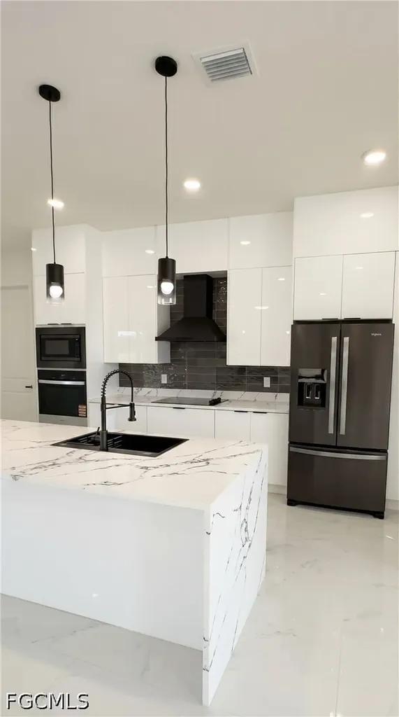 7020 Burma Circle Labelle FL 33935