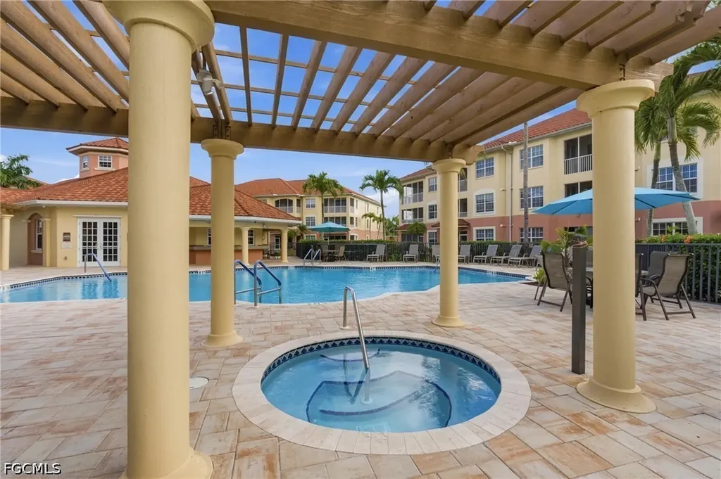 1133 Van Loon Commons Circle Cape Coral FL 33909