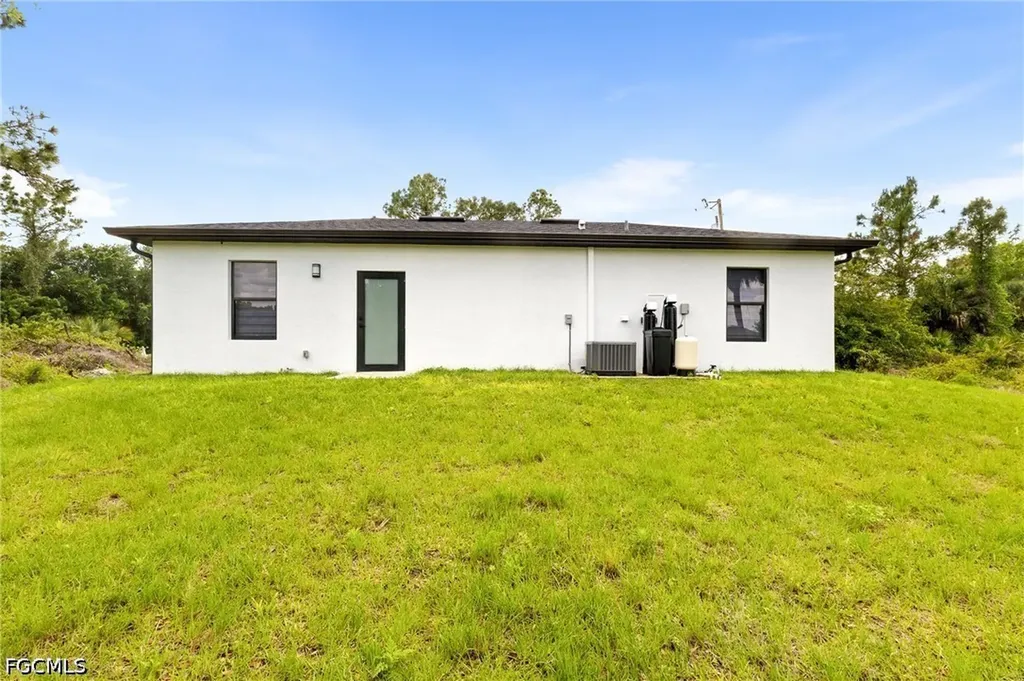 1137 Essex Street E Lehigh Acres FL 33974
