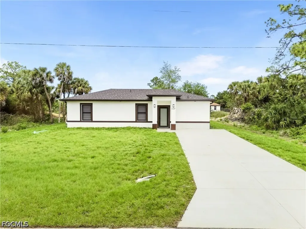 1137 Essex Street E Lehigh Acres FL 33974