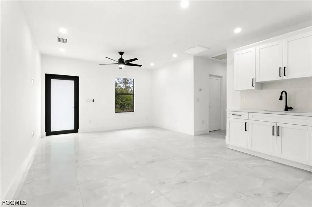 1137 Essex Street E Lehigh Acres FL 33974