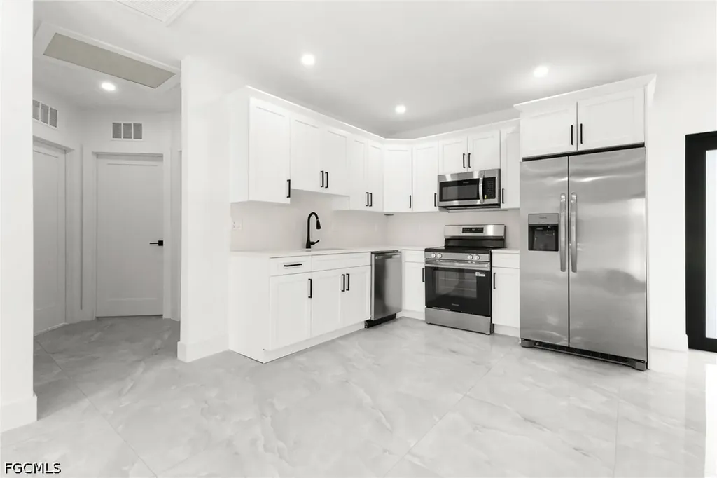 1137 Essex Street E Lehigh Acres FL 33974