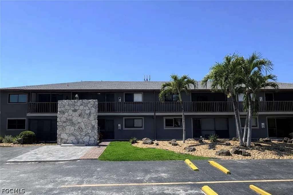 2510 SE 16th Place Cape Coral FL 33904