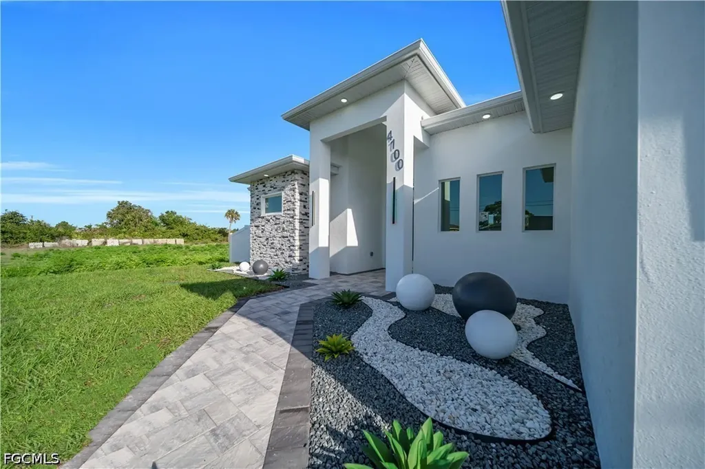 4100 15th Street SW Lehigh Acres FL 33976